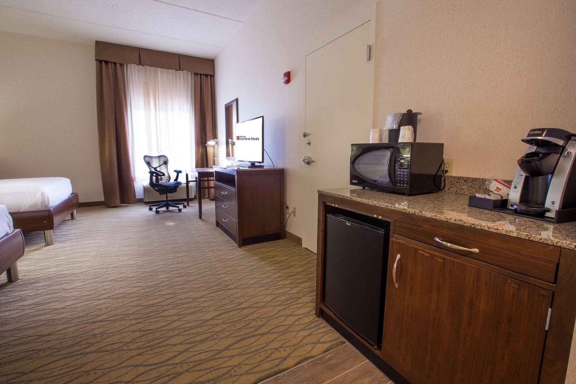Hilton Garden Inn Стейт Колидж Екстериор снимка