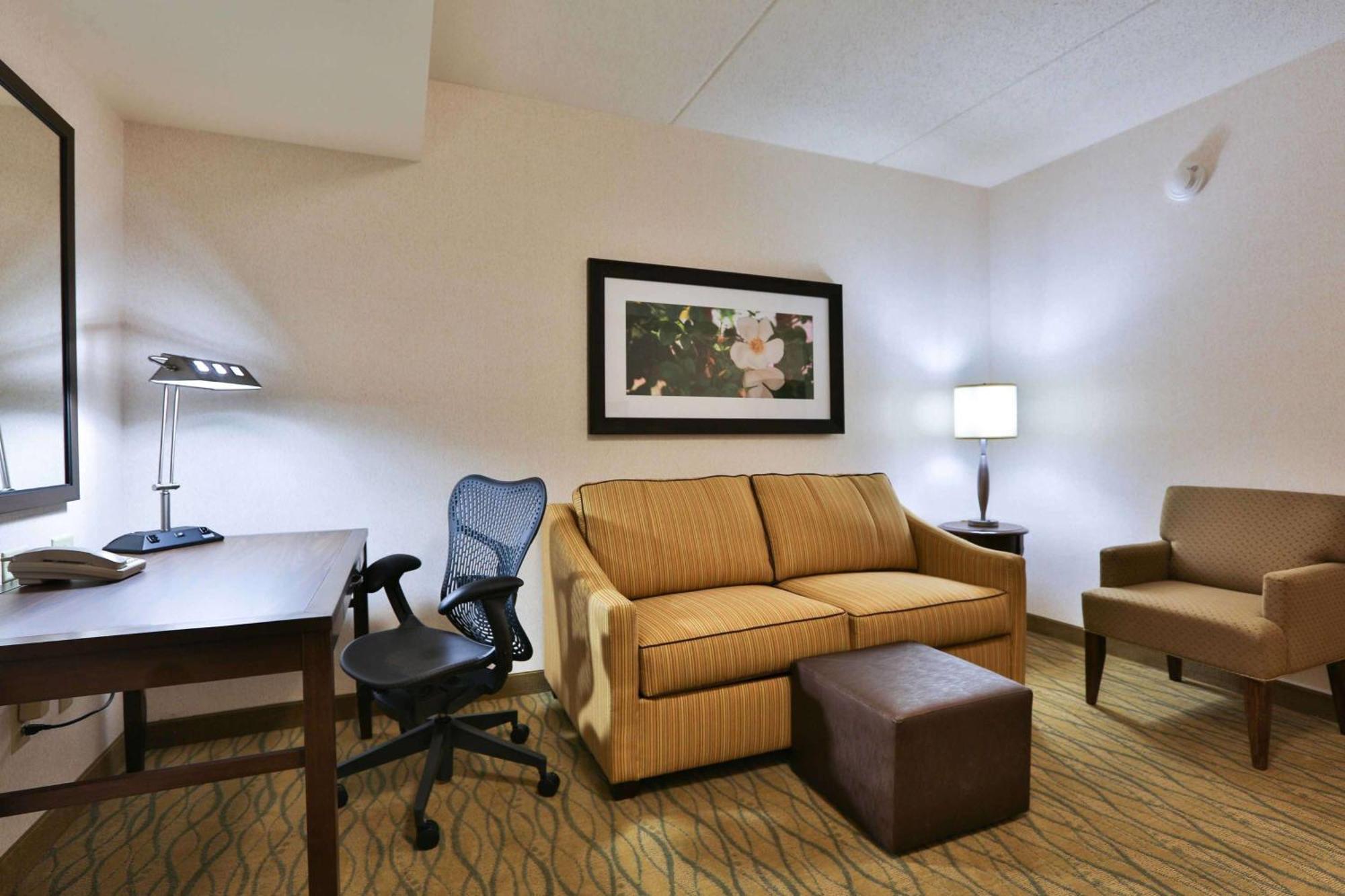 Hilton Garden Inn Стейт Колидж Екстериор снимка